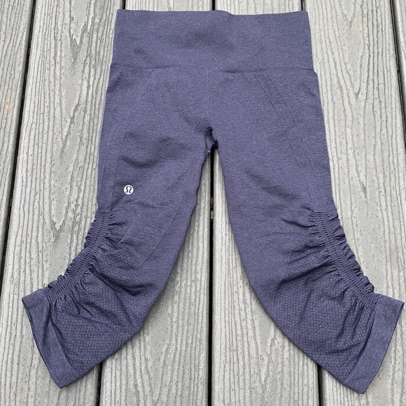 Lululemon In The Flow Crop II leggings/capris - Picture 2 of 3
